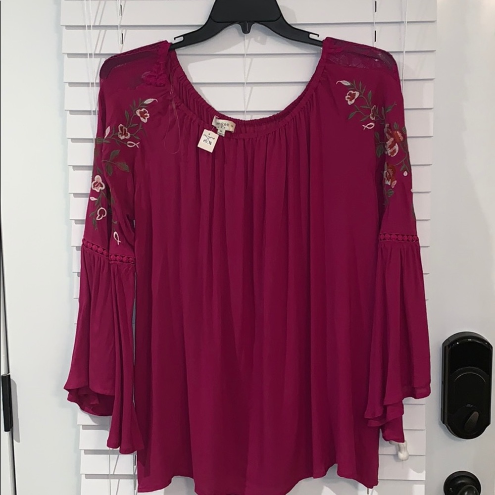 NWT Umgee Bell-Sleeve Blouse